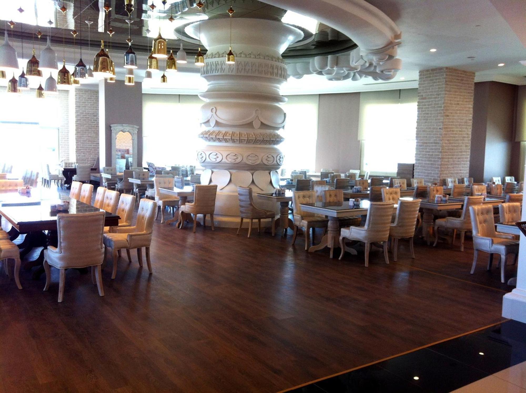 Ośrodek wypoczynkowy Delphin Imperial Lara 5*